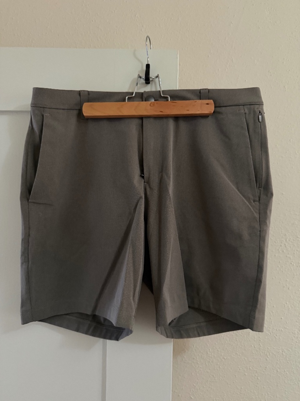 Lululemon ABC Classic Fit Short 7" WovenAir